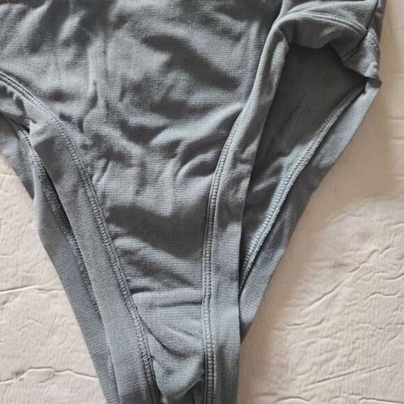 SKIMS HI CUT PANTY NWT - Picture 3 of 8